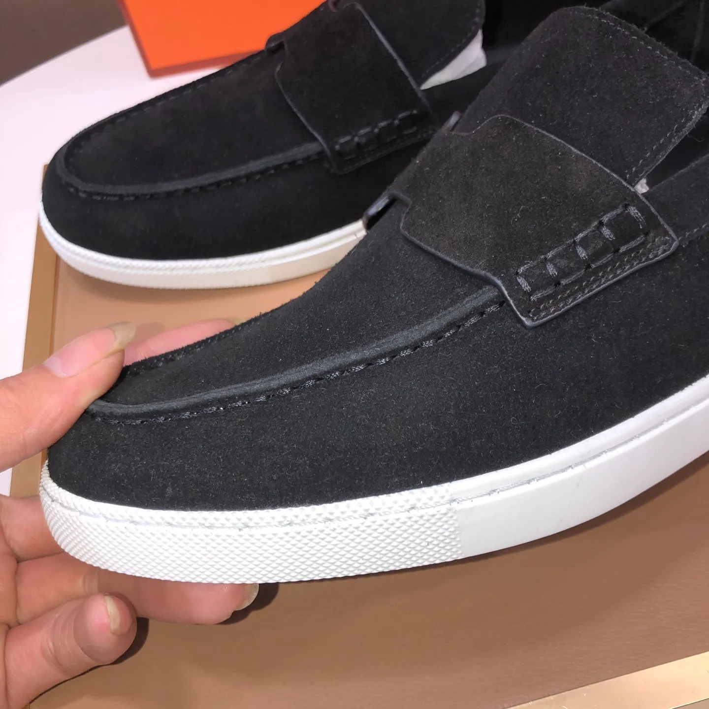Men's shoes💰560💰[HERMES] (cowhide lining)🍀Italian top luxury🍀He does not pursue novel styles and gorgeous colors, but attracts the favor of successful men with his flawless, elegant and classic style. Formal leather shoes This very comfortable, simple and stable style allows you to easily match any style! The pattern is absolutely 1:1 refined from the original case, and we strive for excellence in materials, imported cowhide + cowhide lining💪💪💪extraordinary texture👍! .Code number: 39-45 (45 customized)